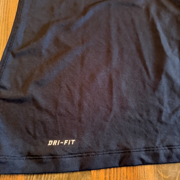 Nike Pro Fitted Black Tank Top - Picture 2 of 5